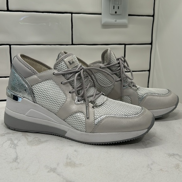 MICHAEL KORS Scout Sneakers Leather Wedge Heel Lace Up Silver Metallic 8M - Picture 15 of 16